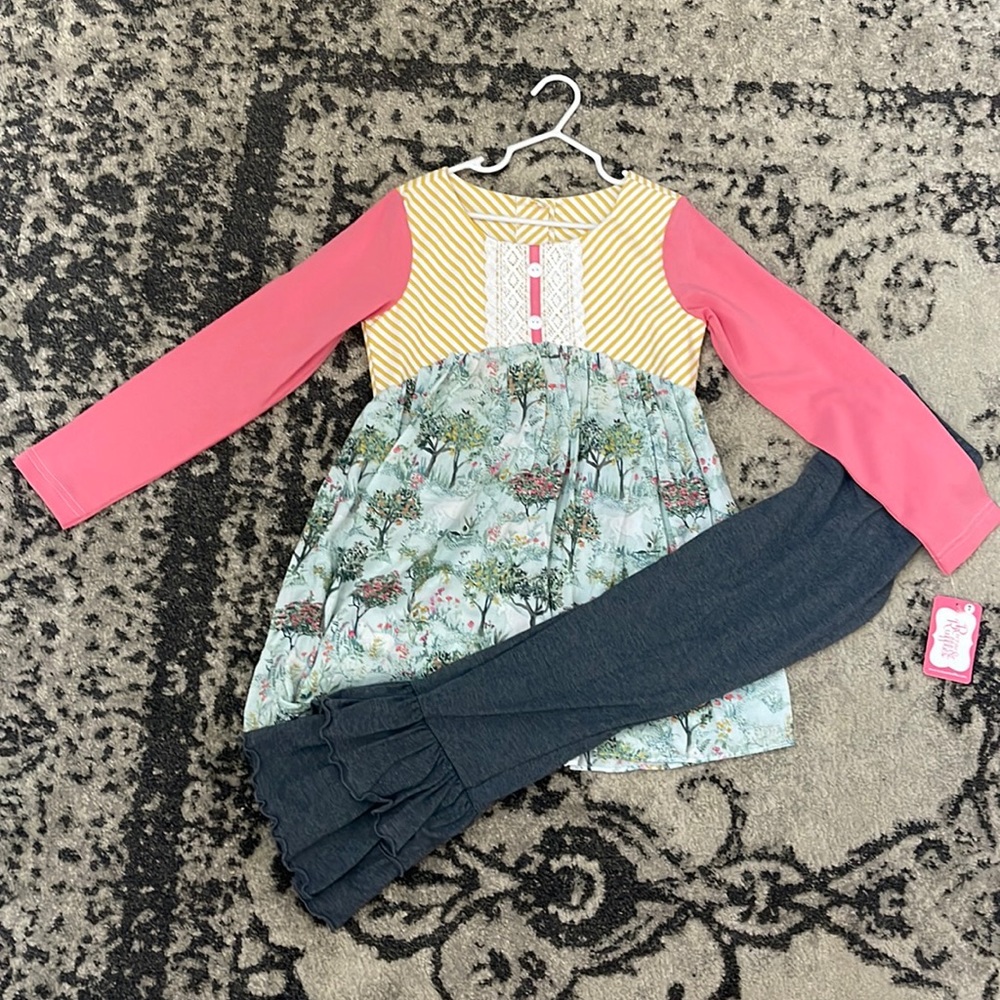 Ric Rac Ruffles matching set- horse tunic with pants- NEW with tags, size 7